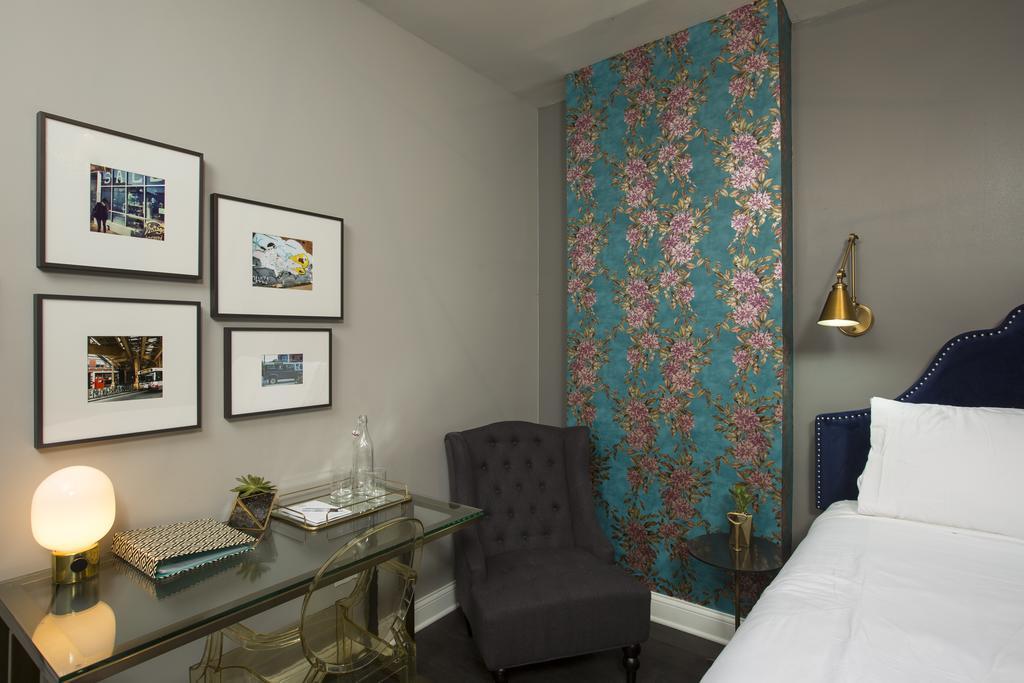 Wicker Park Inn Chicago Room photo